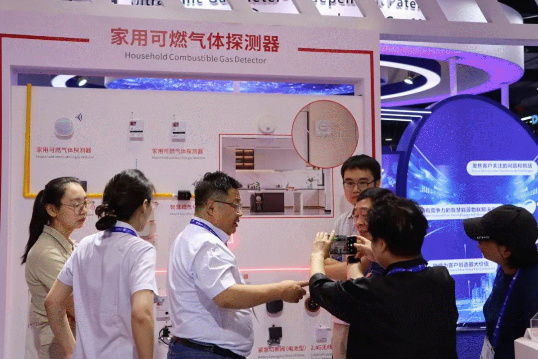 展會現場.gif 展會現場.gif