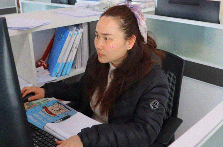 服務崗位女同事.gif 服務崗位女同事.gif